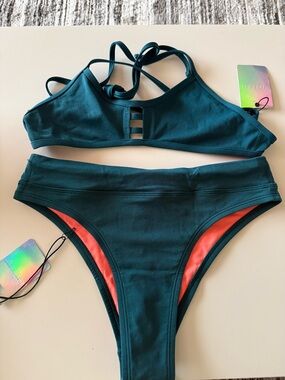 Jolyn Bikini NWT Size Medium Tomcat Top Zoe Bottoms